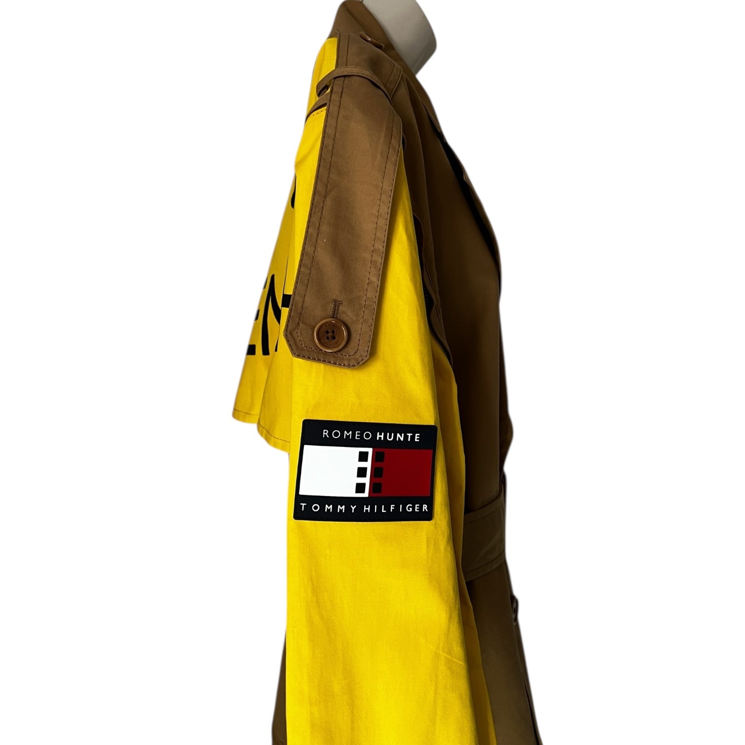 Tommy Hilfiger x Romeo Hunte Limited “It’s Just a Trench” Oversized Convertible Trench Coat - S – pre-loved