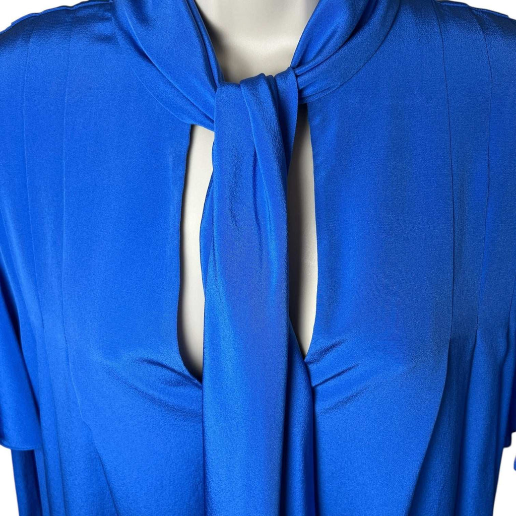 Diane Von Furstenberg Silk Pussybow V Neckline Short Sleeve Blouse – US4 (UK8) – pre-loved