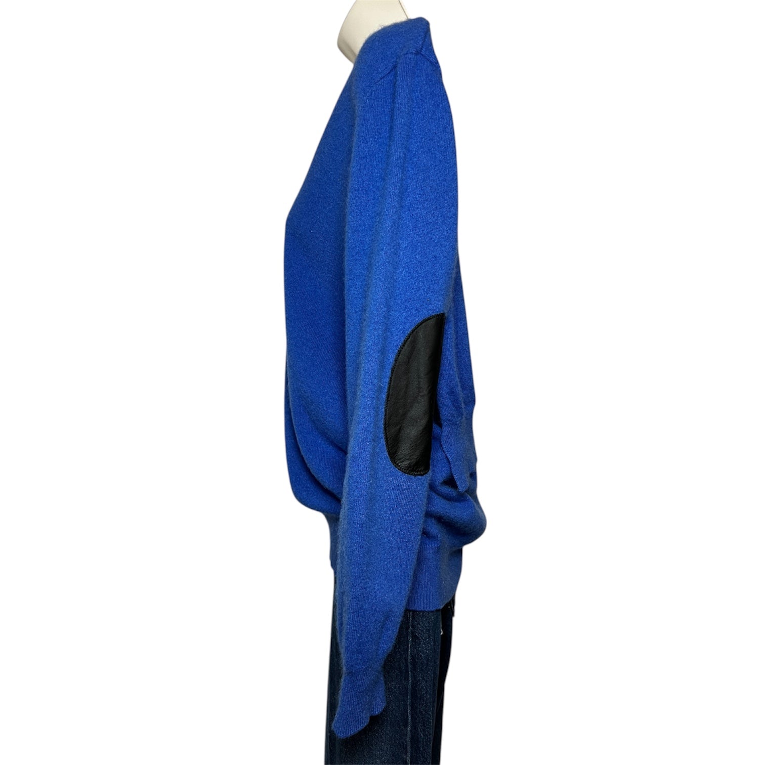 Joseph Minimalist Heritage Cashmere V-Neck Jumper with Leather Elbow Patches – S – pre-loved