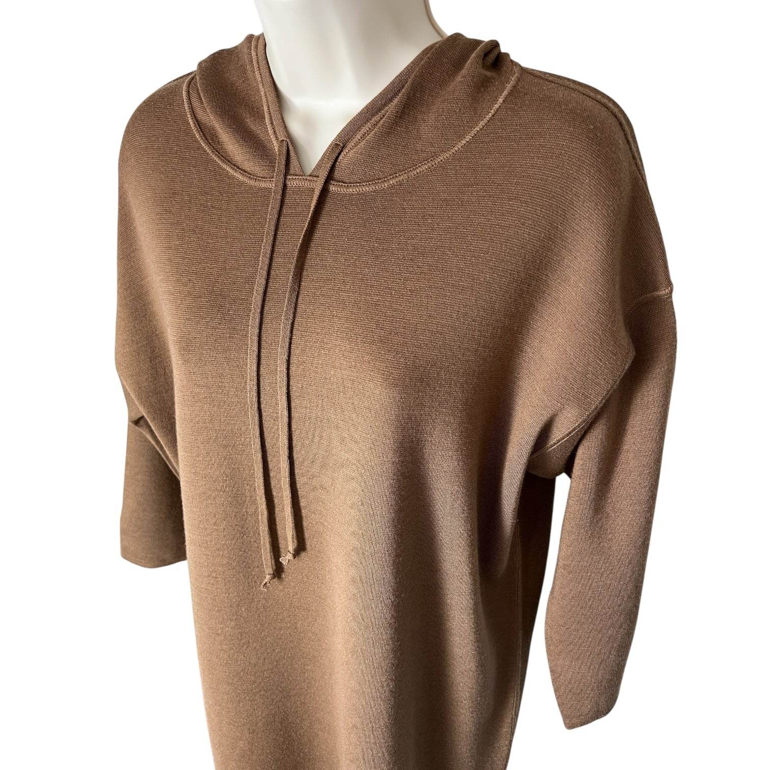 MaxMara Wool Hooded Midi Lounge Dress – S – pre-loved