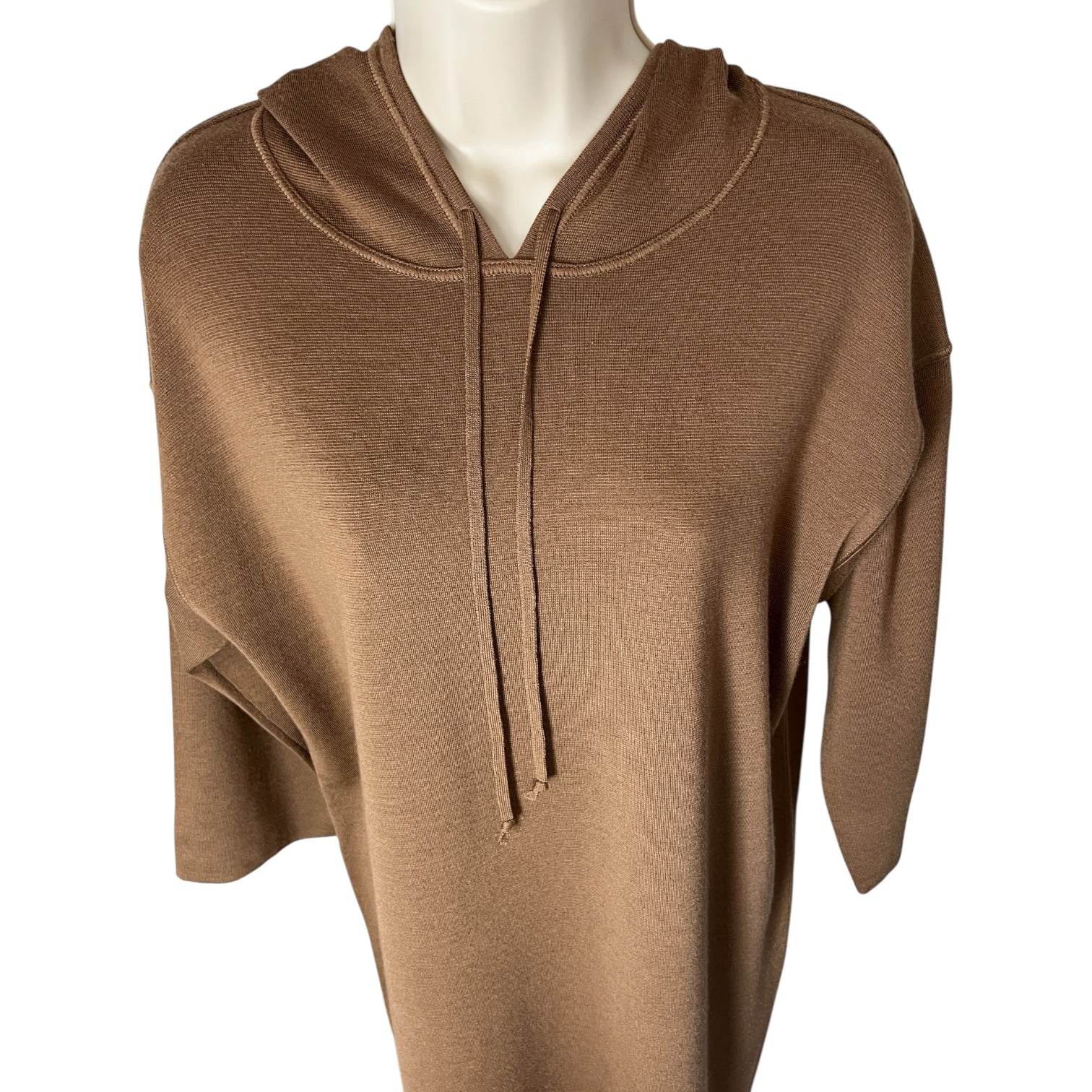 MaxMara Wool Hooded Midi Lounge Dress – S – pre-loved